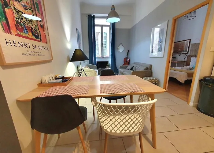 3 Gem In Old Town Apartamento Niza